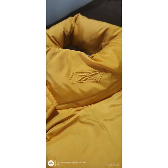 REEBOK Los Angeles Lakers Yellow Puffer Vest Sz 2XL Basketball Back spell out Do - Picture 10 of 10